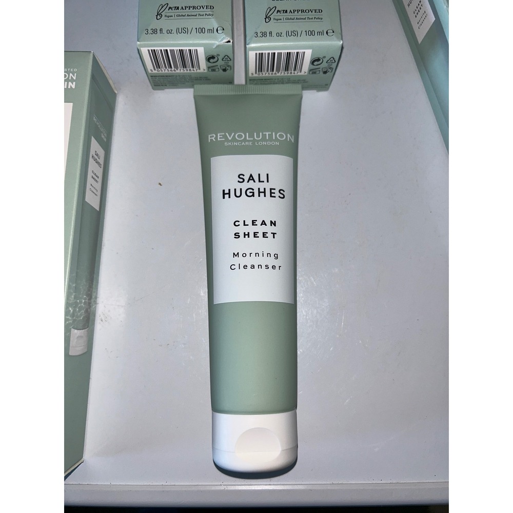 Revolution Skincare Sali Hughes Clean Sheet Morning Cleanser Vegan Gel Milk